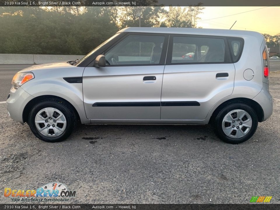 2010 Kia Soul 1.6 Bright Silver / Black Cloth Photo #6