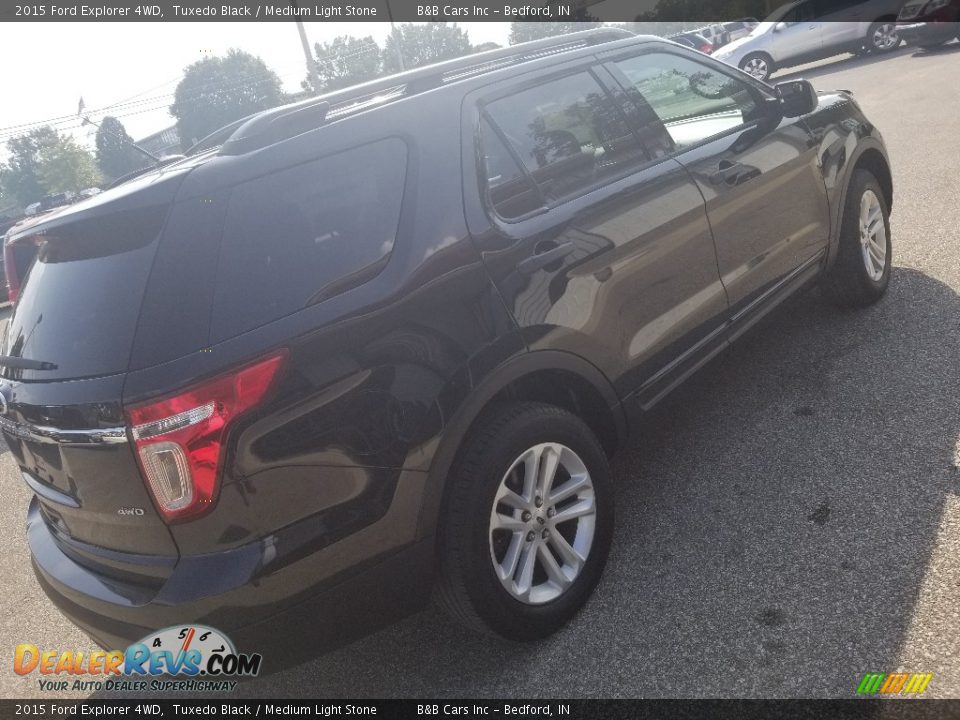 2015 Ford Explorer 4WD Tuxedo Black / Medium Light Stone Photo #7