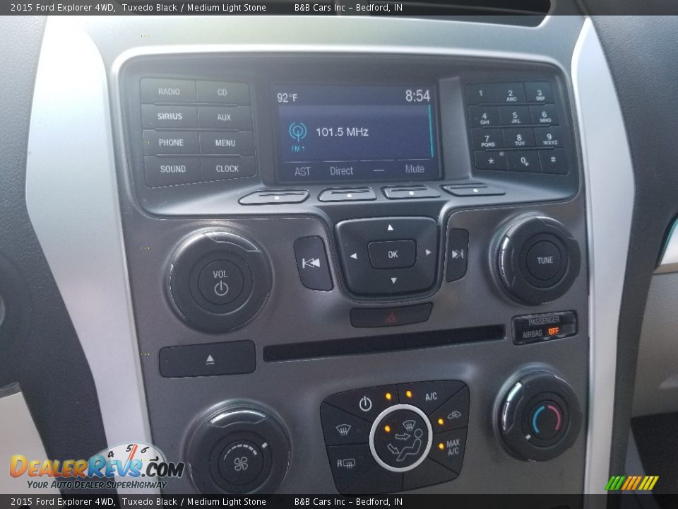 2015 Ford Explorer 4WD Tuxedo Black / Medium Light Stone Photo #17