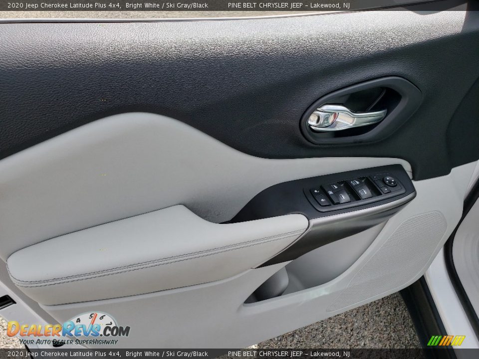 2020 Jeep Cherokee Latitude Plus 4x4 Bright White / Ski Gray/Black Photo #8