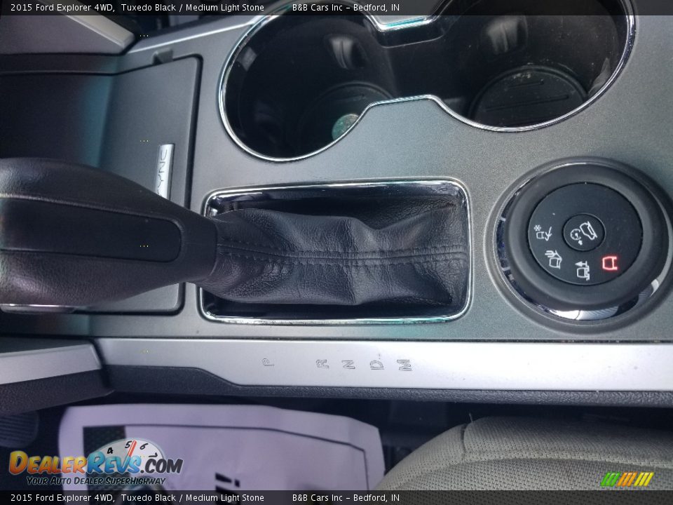 2015 Ford Explorer 4WD Tuxedo Black / Medium Light Stone Photo #19