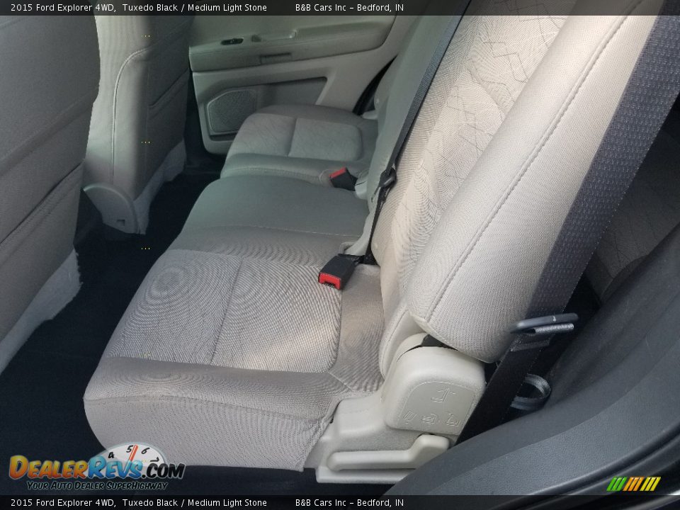 2015 Ford Explorer 4WD Tuxedo Black / Medium Light Stone Photo #22