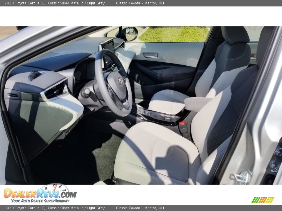2020 Toyota Corolla LE Classic Silver Metallic / Light Gray Photo #2