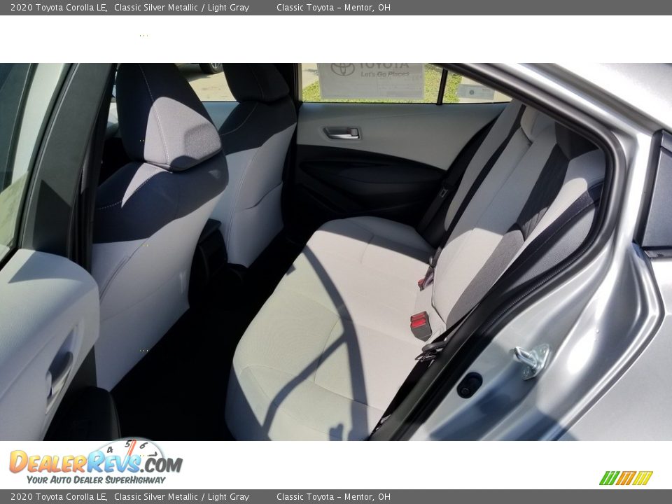 2020 Toyota Corolla LE Classic Silver Metallic / Light Gray Photo #3