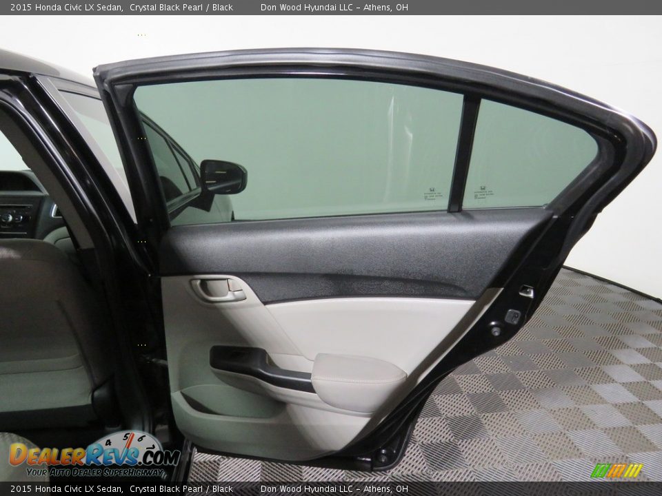 2015 Honda Civic LX Sedan Crystal Black Pearl / Black Photo #20