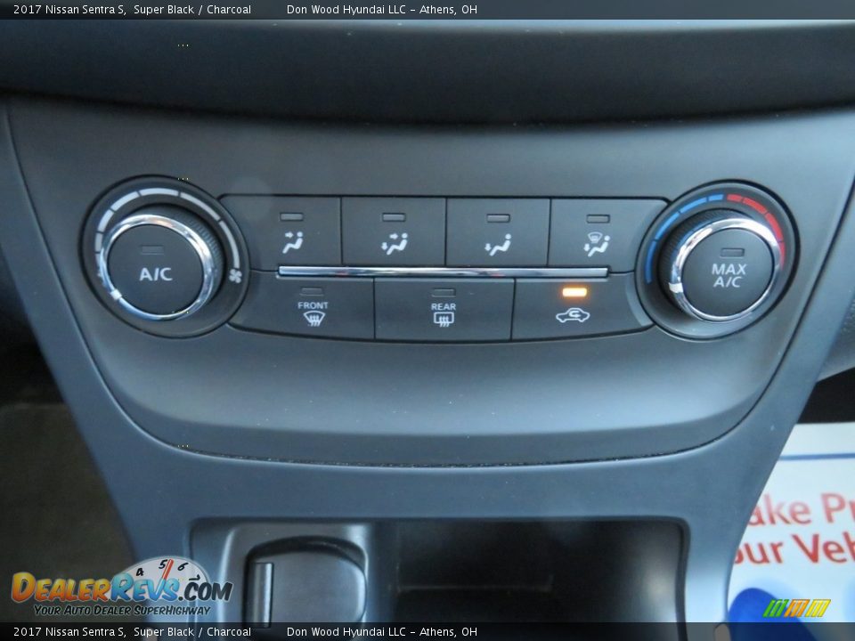 2017 Nissan Sentra S Super Black / Charcoal Photo #36
