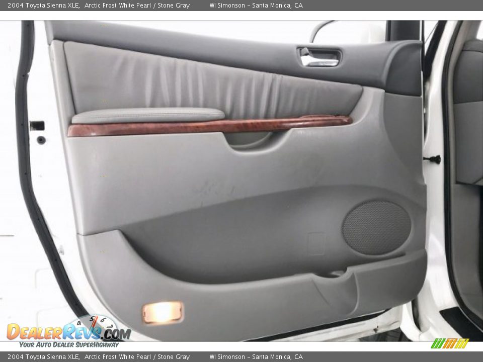2004 Toyota Sienna XLE Arctic Frost White Pearl / Stone Gray Photo #24