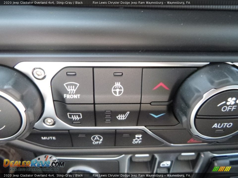 2020 Jeep Gladiator Overland 4x4 Sting-Gray / Black Photo #17