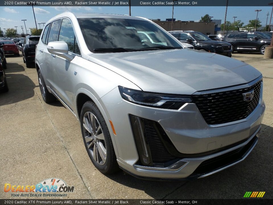 Front 3/4 View of 2020 Cadillac XT6 Premium Luxury AWD Photo #1