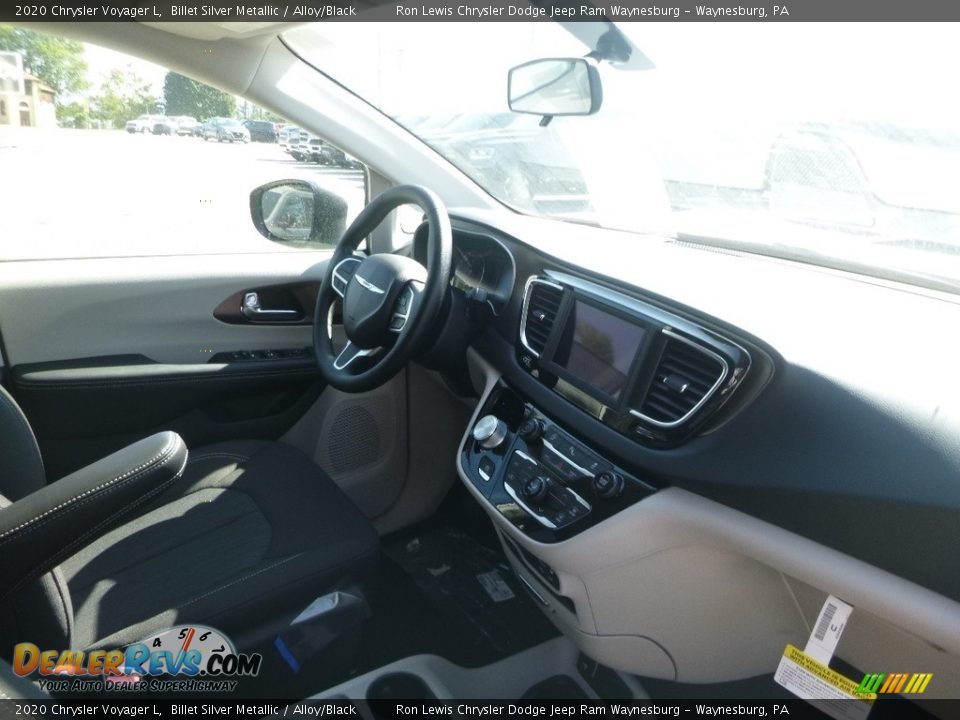 Dashboard of 2020 Chrysler Voyager L Photo #11