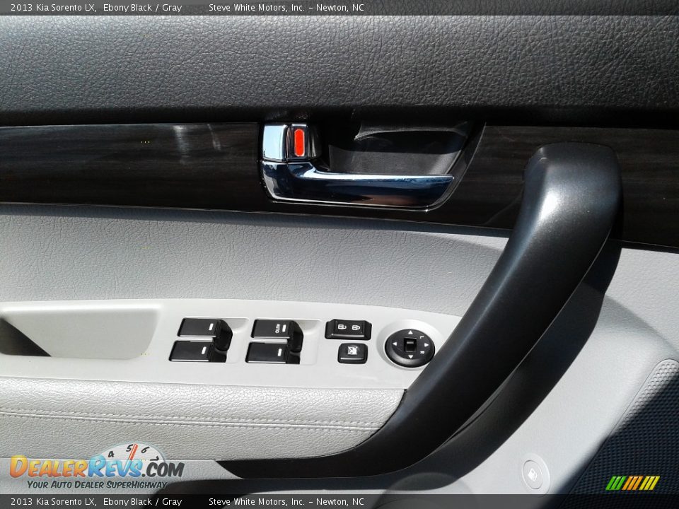 2013 Kia Sorento LX Ebony Black / Gray Photo #9