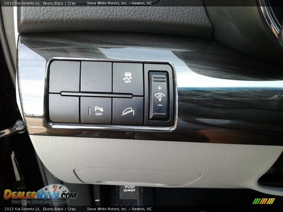 2013 Kia Sorento LX Ebony Black / Gray Photo #15