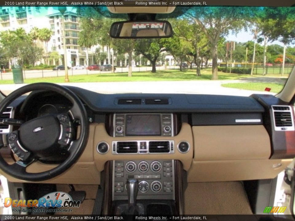 Dashboard of 2010 Land Rover Range Rover HSE Photo #14
