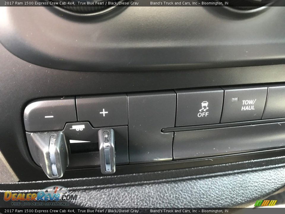 2017 Ram 1500 Express Crew Cab 4x4 True Blue Pearl / Black/Diesel Gray Photo #28