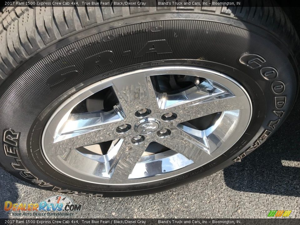 2017 Ram 1500 Express Crew Cab 4x4 True Blue Pearl / Black/Diesel Gray Photo #33