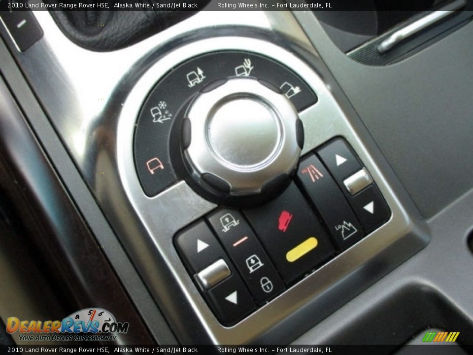 Controls of 2010 Land Rover Range Rover HSE Photo #27