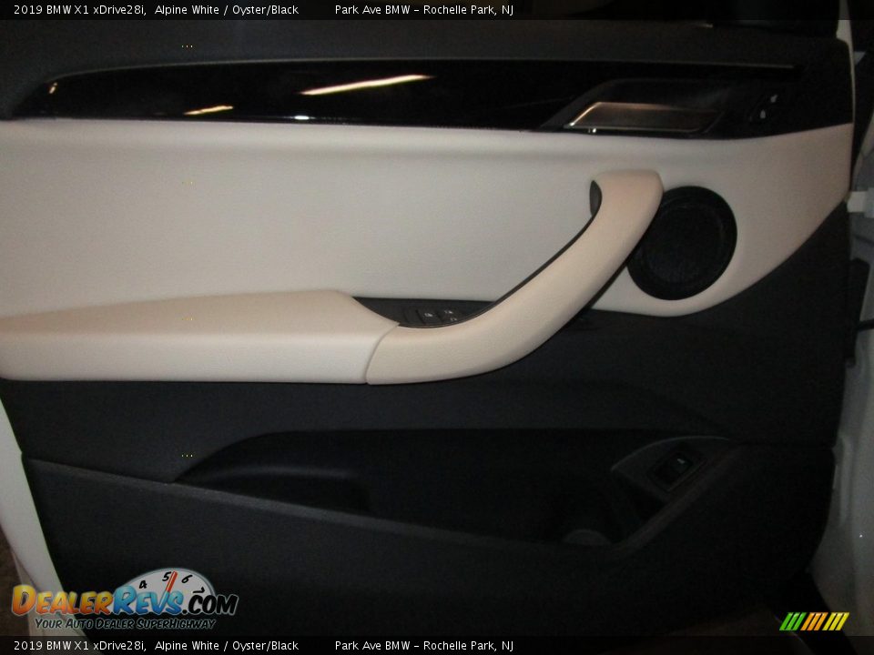 2019 BMW X1 xDrive28i Alpine White / Oyster/Black Photo #8