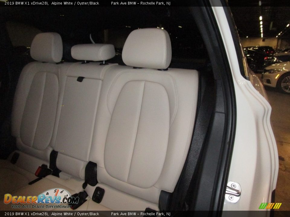 2019 BMW X1 xDrive28i Alpine White / Oyster/Black Photo #12