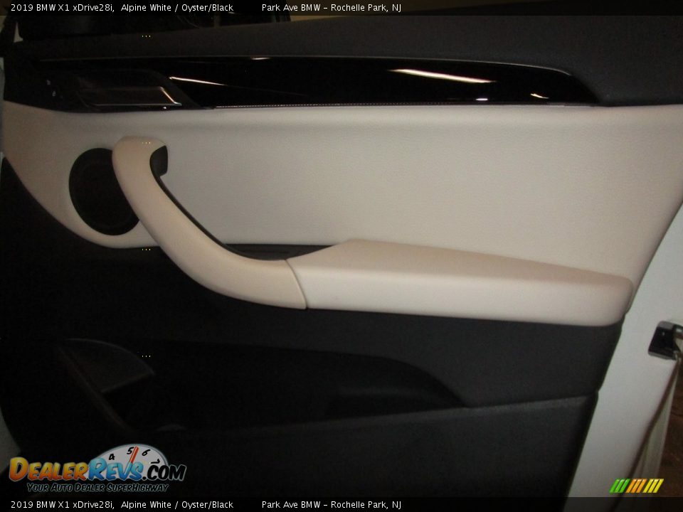 2019 BMW X1 xDrive28i Alpine White / Oyster/Black Photo #14