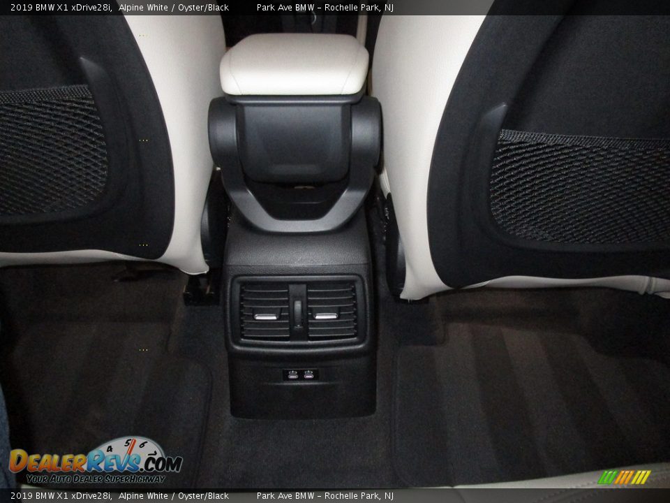 2019 BMW X1 xDrive28i Alpine White / Oyster/Black Photo #20