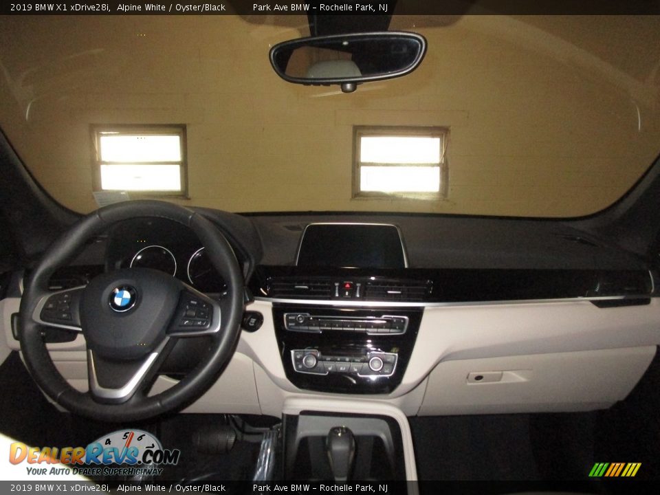 2019 BMW X1 xDrive28i Alpine White / Oyster/Black Photo #23