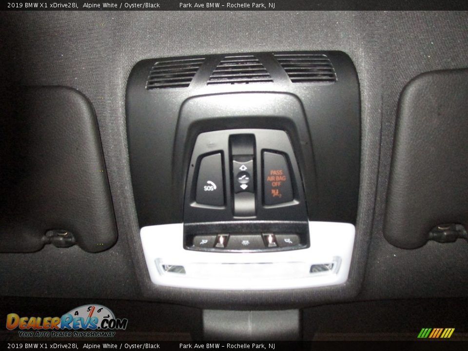 2019 BMW X1 xDrive28i Alpine White / Oyster/Black Photo #28