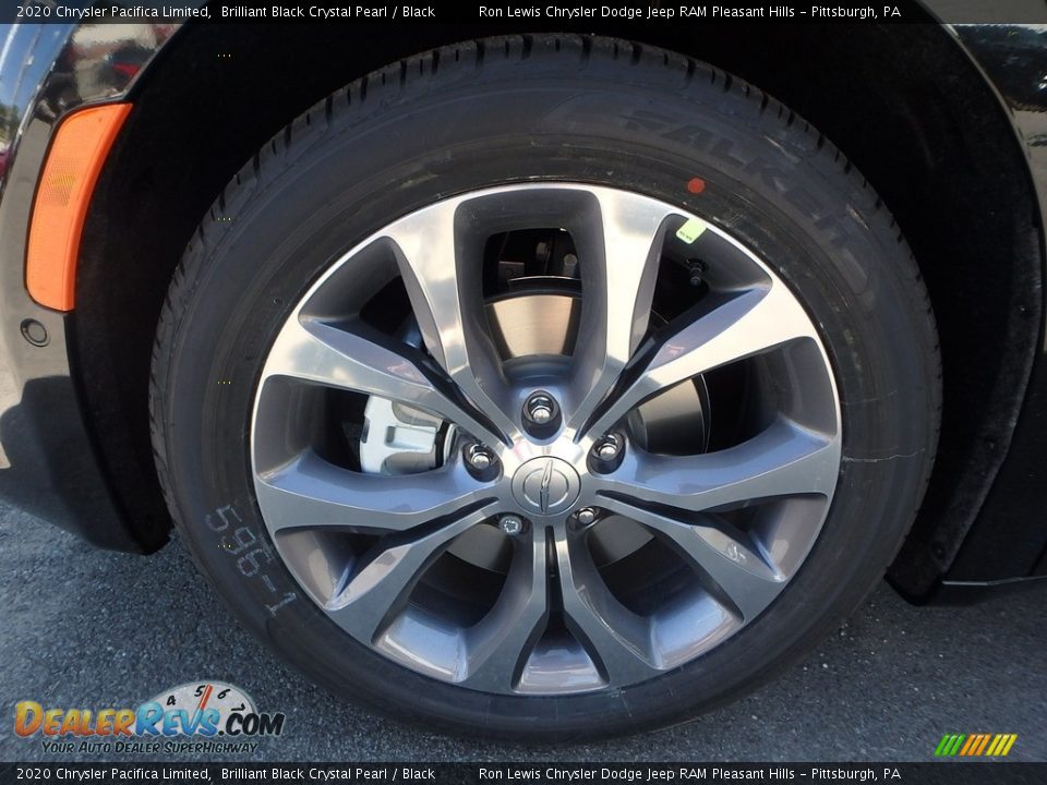2020 Chrysler Pacifica Limited Brilliant Black Crystal Pearl / Black Photo #10