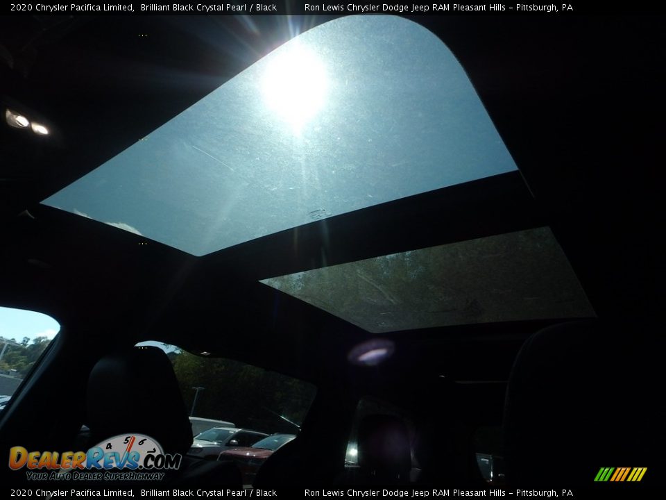 2020 Chrysler Pacifica Limited Brilliant Black Crystal Pearl / Black Photo #19