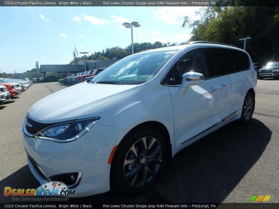 2020 Chrysler Pacifica Limited Bright White / Black Photo #1