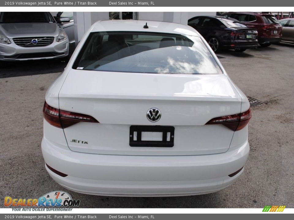 2019 Volkswagen Jetta SE Pure White / Titan Black Photo #7