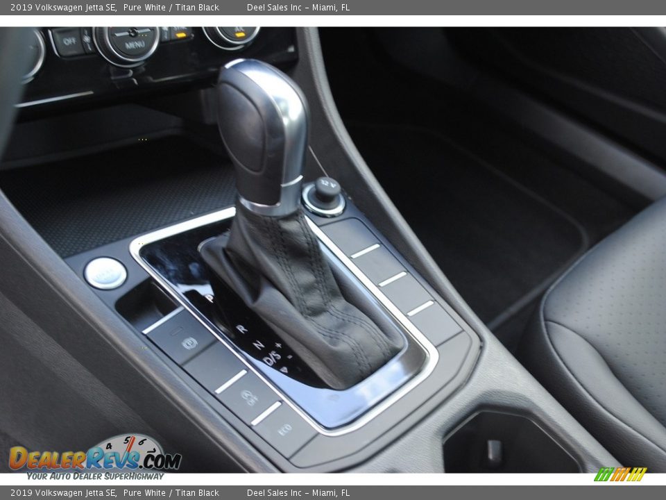 2019 Volkswagen Jetta SE Shifter Photo #13