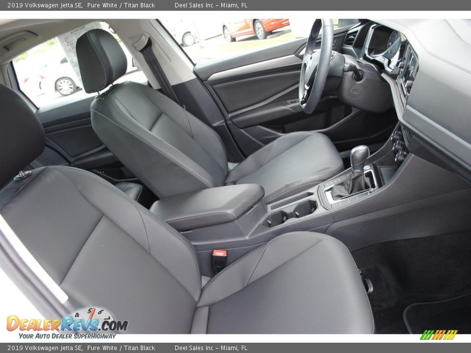 2019 Volkswagen Jetta SE Pure White / Titan Black Photo #17