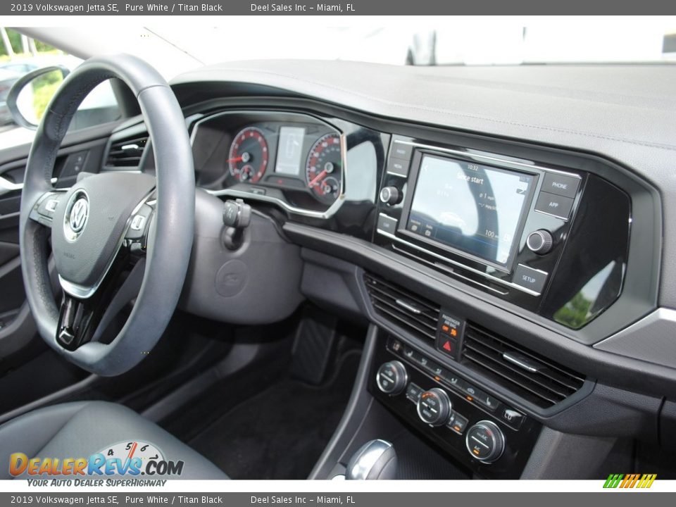 Dashboard of 2019 Volkswagen Jetta SE Photo #18