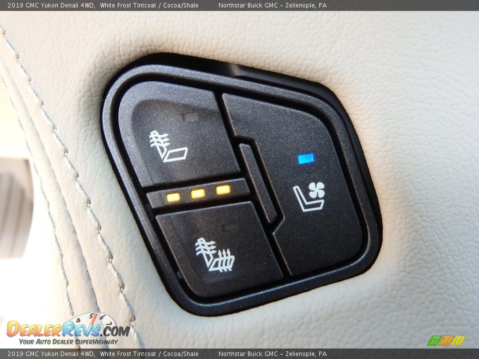 2019 GMC Yukon Denali 4WD White Frost Tintcoat / Cocoa/Shale Photo #18