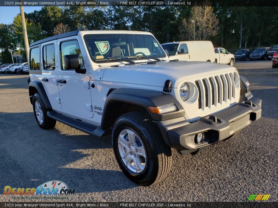 Front 3/4 View of 2020 Jeep Wrangler Unlimited Sport 4x4 Photo #1