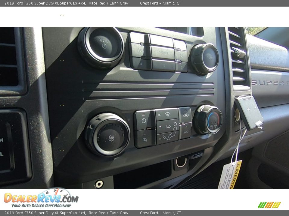 Controls of 2019 Ford F350 Super Duty XL SuperCab 4x4 Photo #14