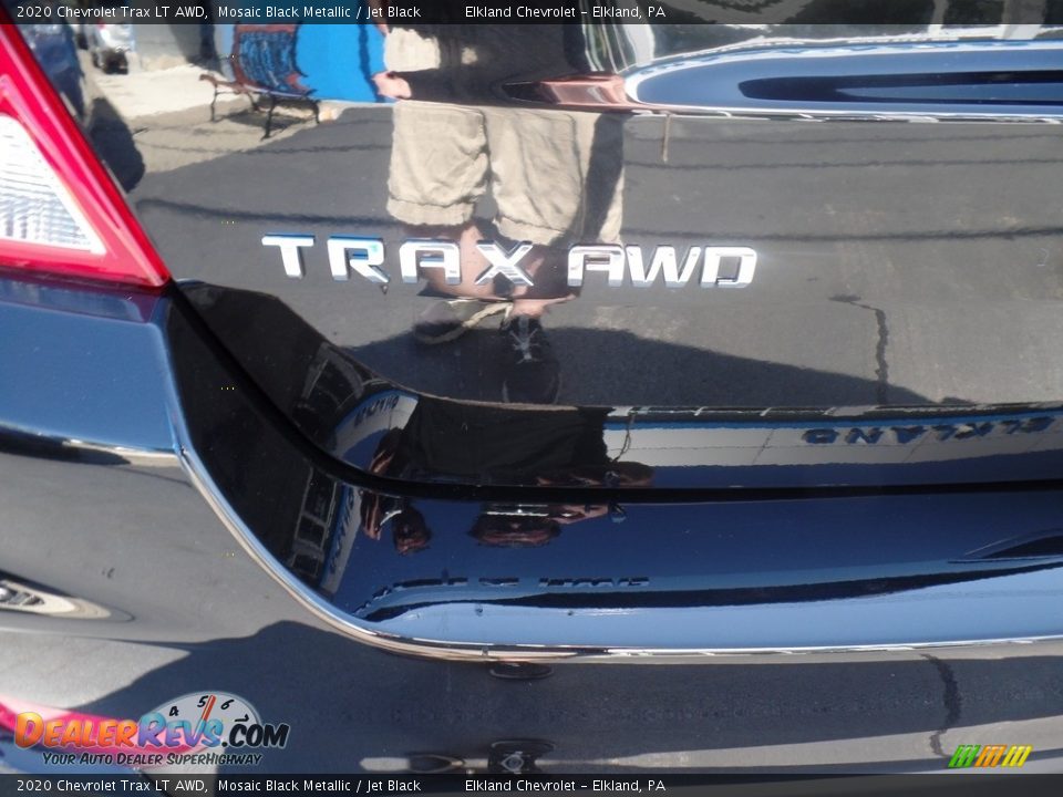 2020 Chevrolet Trax LT AWD Mosaic Black Metallic / Jet Black Photo #11