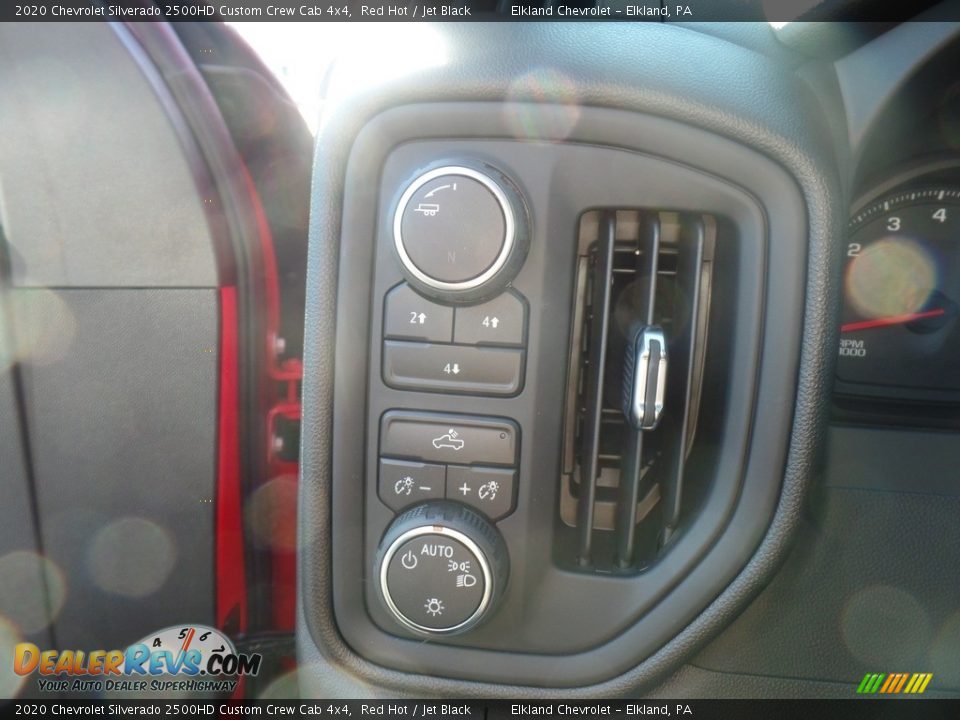 2020 Chevrolet Silverado 2500HD Custom Crew Cab 4x4 Red Hot / Jet Black Photo #24