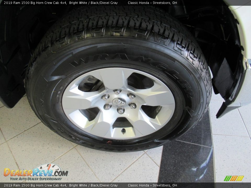 2019 Ram 1500 Big Horn Crew Cab 4x4 Bright White / Black/Diesel Gray Photo #13
