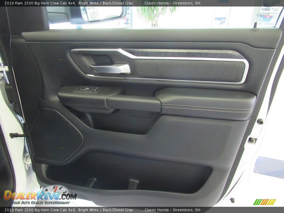 2019 Ram 1500 Big Horn Crew Cab 4x4 Bright White / Black/Diesel Gray Photo #16