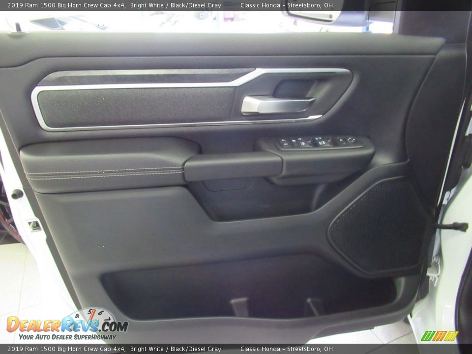 2019 Ram 1500 Big Horn Crew Cab 4x4 Bright White / Black/Diesel Gray Photo #29