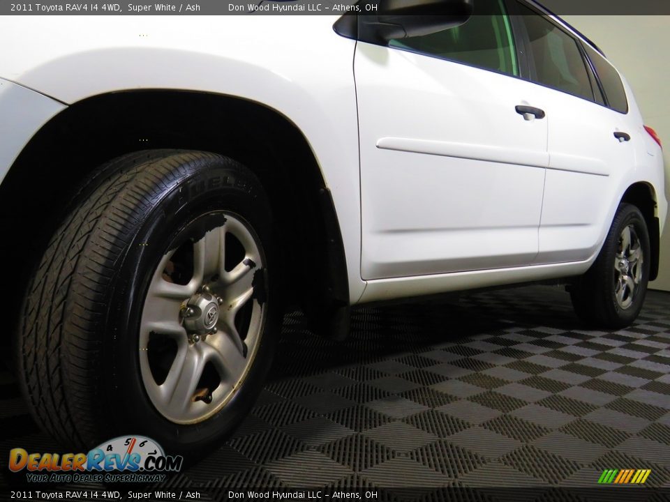 2011 Toyota RAV4 I4 4WD Super White / Ash Photo #8