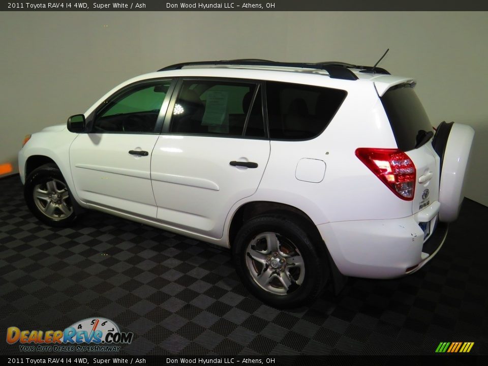 2011 Toyota RAV4 I4 4WD Super White / Ash Photo #9