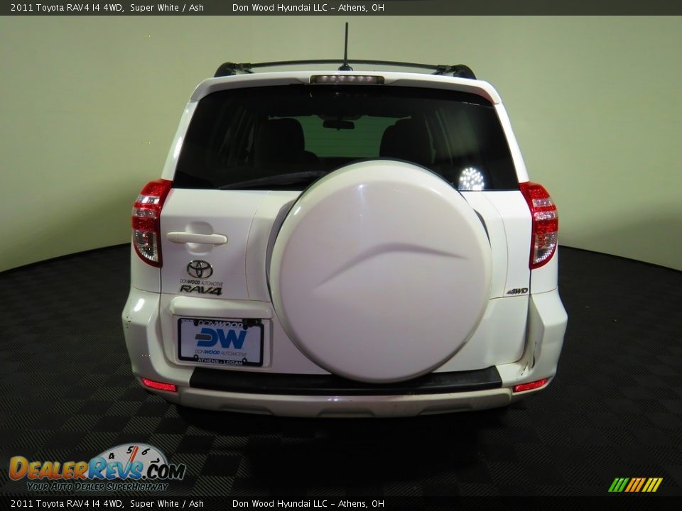 2011 Toyota RAV4 I4 4WD Super White / Ash Photo #11