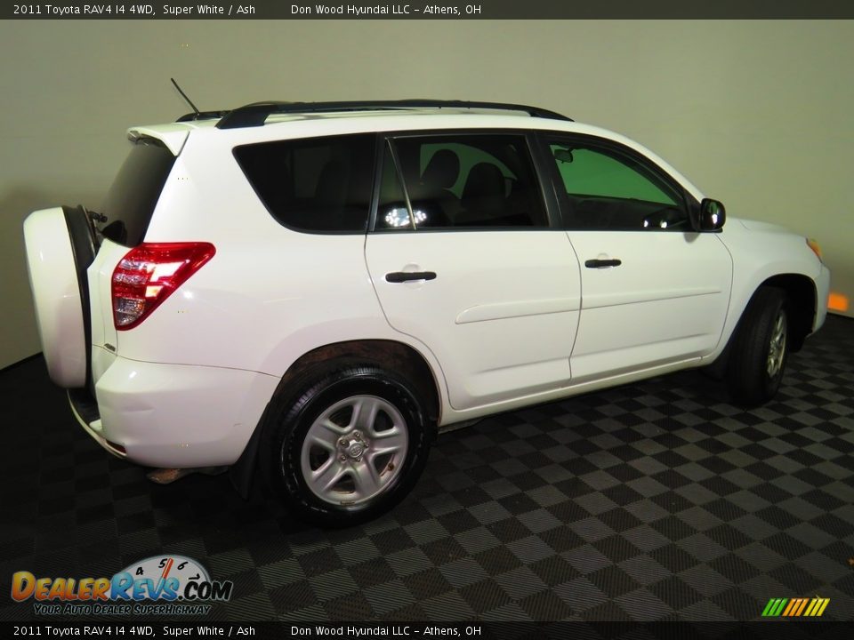 2011 Toyota RAV4 I4 4WD Super White / Ash Photo #14
