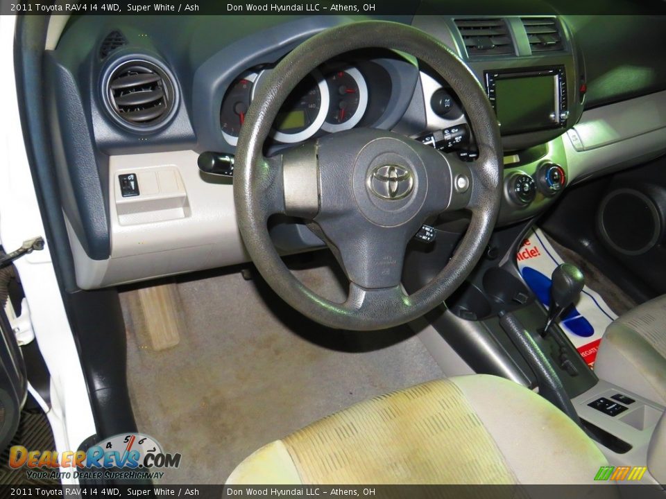 2011 Toyota RAV4 I4 4WD Super White / Ash Photo #18