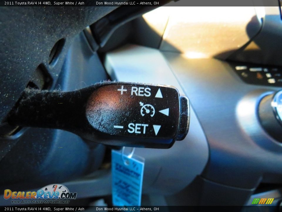 2011 Toyota RAV4 I4 4WD Super White / Ash Photo #32