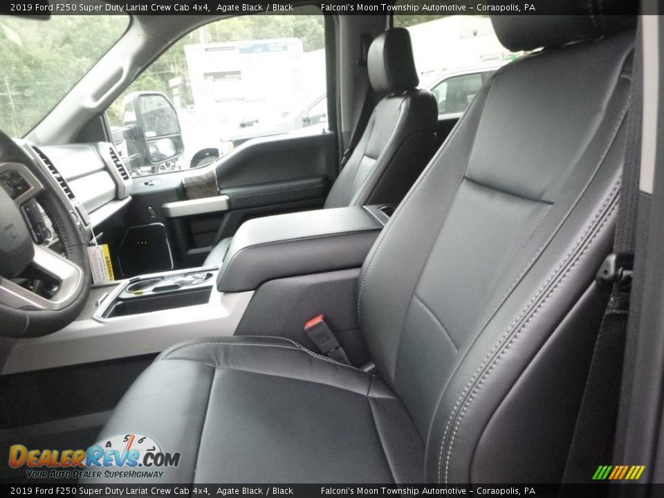 Front Seat of 2019 Ford F250 Super Duty Lariat Crew Cab 4x4 Photo #8