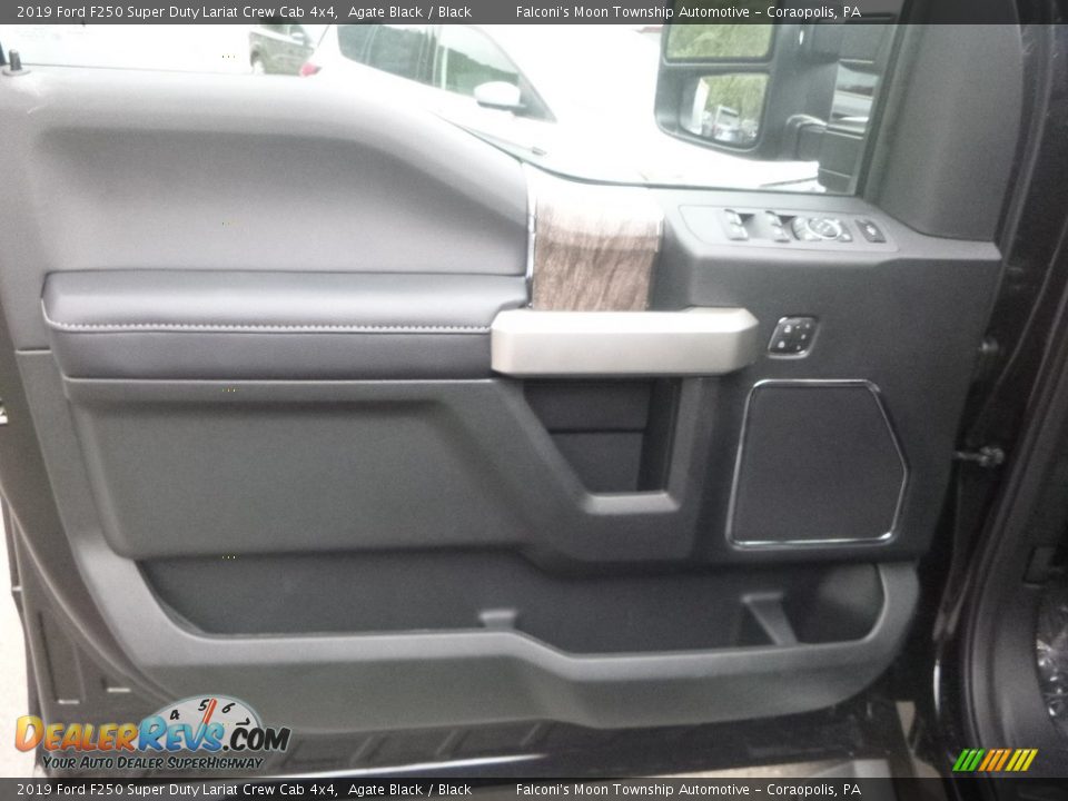 Door Panel of 2019 Ford F250 Super Duty Lariat Crew Cab 4x4 Photo #11