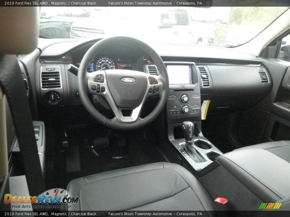 Front Seat of 2019 Ford Flex SEL AWD Photo #9